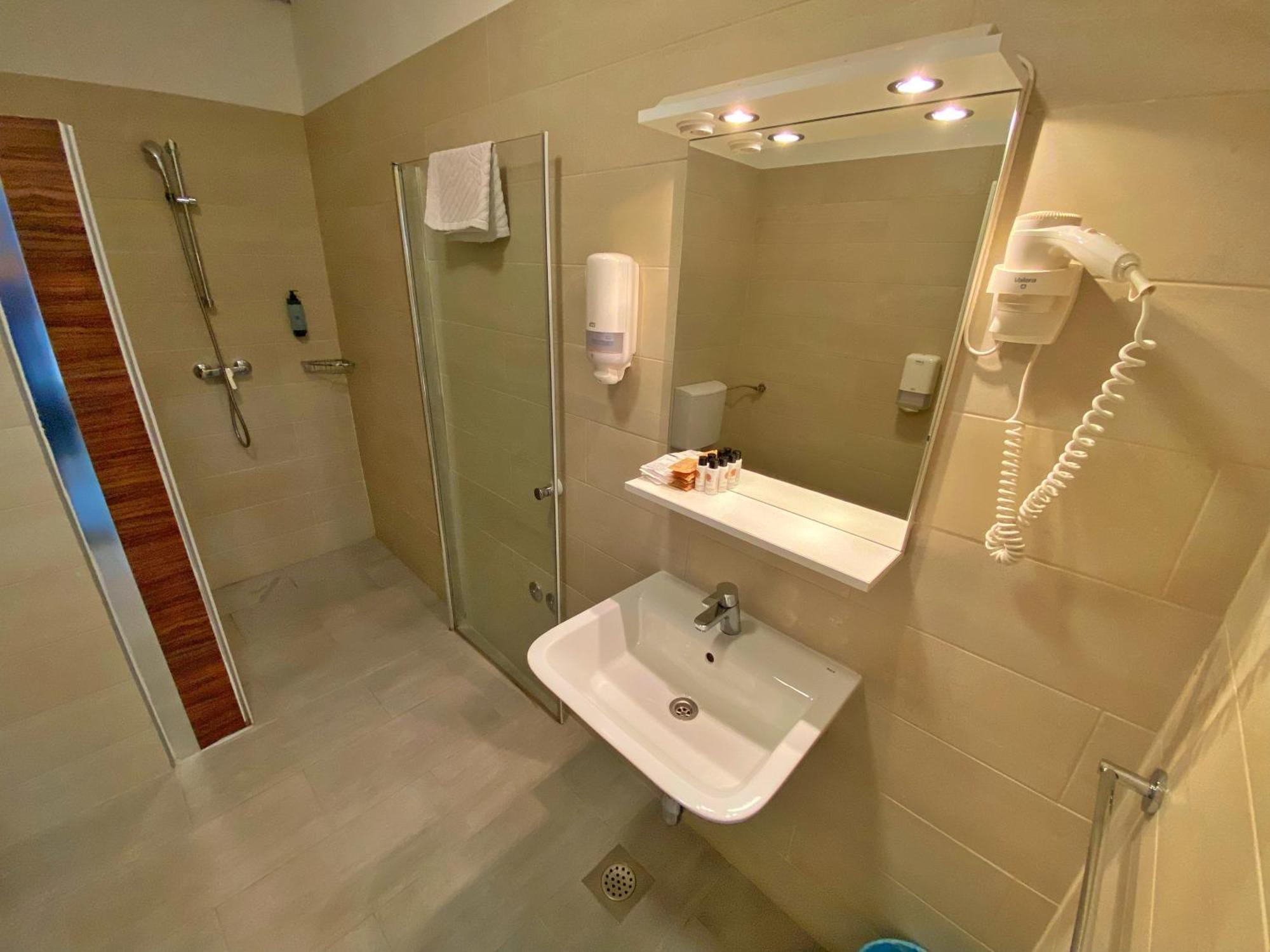 16 Lakes Guesthouse Grabovac  Εξωτερικό φωτογραφία